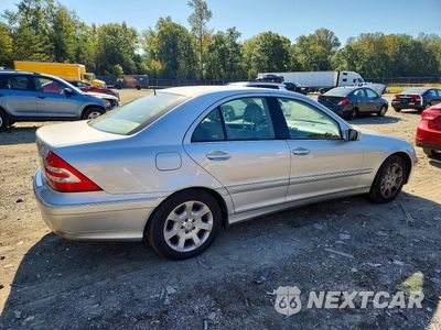 Trzecie zdjęcie samochodu z tyłu: 2005 MERCEDES-BENZ C 320 4MATIC VIN:WDBRF84J55F561644 - miniatura