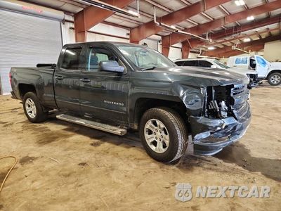 Czwarte zdjęcie samochodu z boku: 2017 CHEVROLET SILVERADO K1500 LT VIN:1GCVKREC2HZ308642 - miniatura