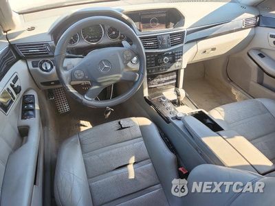 Zdjęcie 8 z 12 samochodu: 2010 MERCEDES-BENZ E 63 AMG VIN:WDDHF7HB7AA121576 - miniatura