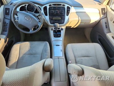 Zdjęcie 8 z 13 samochodu: 2006 TOYOTA HIGHLANDER BASE VIN:JTEGD21A260141694 - miniatura