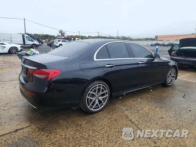 Trzecie zdjęcie samochodu z tyłu: 2021 MERCEDES-BENZ E 350 VIN:W1KZF8DB6MA918731 - miniatura