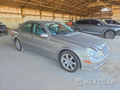 Czwarte zdjęcie samochodu z boku: 2006 MERCEDES-BENZ E 500 4MATIC VIN:WDBUF83J96X189930 - miniatura