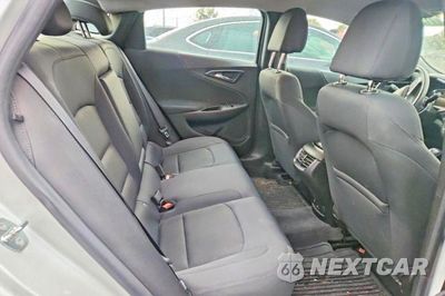 Zdjęcie 10 z 12 samochodu: 2016 CHEVROLET MALIBU LT VIN:1G1ZF5SXXGF323727 - miniatura