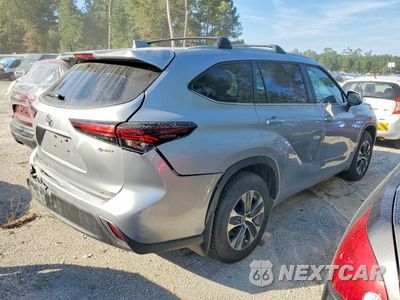 Trzecie zdjęcie samochodu z tyłu: 2025 TOYOTA HIGHLANDER HYBRID XLE VIN:5TDKBRCH6SS665817 - miniatura