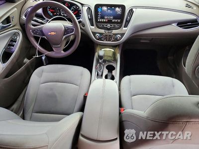 Zdjęcie 8 z 12 samochodu: 2021 CHEVROLET MALIBU LT VIN:1G1ZD5ST0MF042809 - miniatura