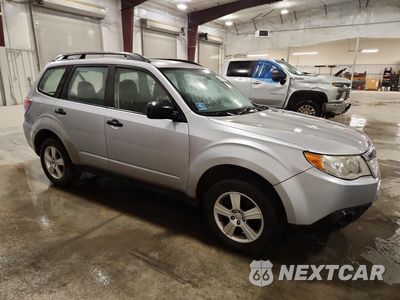 Czwarte zdjęcie samochodu z boku: 2012 SUBARU FORESTER 2.5X VIN:JF2SHBBC6CG428138 - miniatura