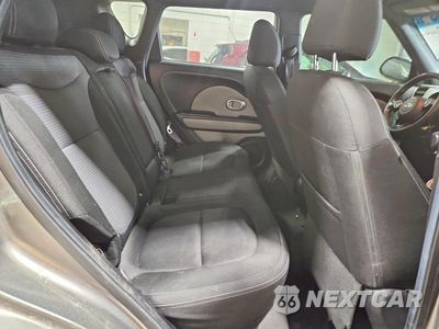 Zdjęcie 10 z 12 samochodu: 2017 KIA SOUL + VIN:KNDJP3A52H7410135 - miniatura