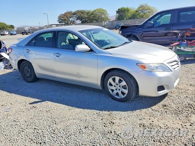 Czwarte zdjęcie samochodu z boku: 2011 TOYOTA CAMRY BASE VIN:4T4BF3EK8BR118278 - miniatura