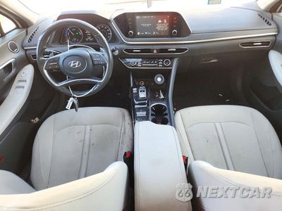 Zdjęcie 8 z 12 samochodu: 2021 HYUNDAI SONATA HYBRID VIN:KMHL34JJ0MA018951 - miniatura
