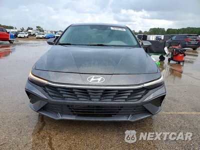 Piąte zdjęcie samochodu w środku: 2024 HYUNDAI ELANTRA BLUE VIN:KMHLM4DJ1RU104574 - miniatura
