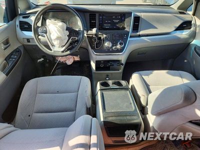 Zdjęcie 8 z 14 samochodu: 2015 TOYOTA SIENNA LE VIN:5TDKK3DCXFS624399 - miniatura