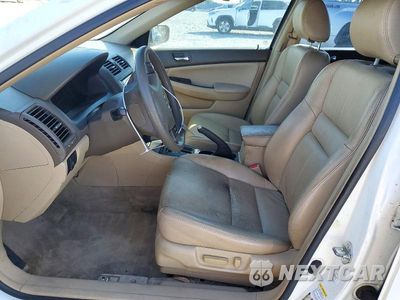 Zdjęcie 7 z 12 samochodu: 2004 HONDA ACCORD LX VIN:1HGCM66384A054363 - miniatura
