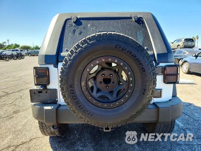 Zdjęcie 6 z 12 samochodu: 2014 JEEP WRANGLER UNLIMITED SPORT VIN:1C4BJWDG2EL317476 - miniatura