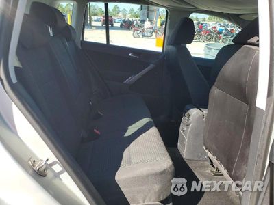 Zdjęcie 11 z 13 samochodu: 2009 VOLKSWAGEN TIGUAN S VIN:WVGAV75N89W500741 - miniatura