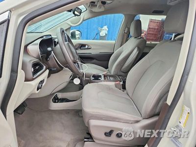 Zdjęcie 7 z 13 samochodu: 2017 CHRYSLER PACIFICA TOURING L VIN:2C4RC1BGXHR768438 - miniatura