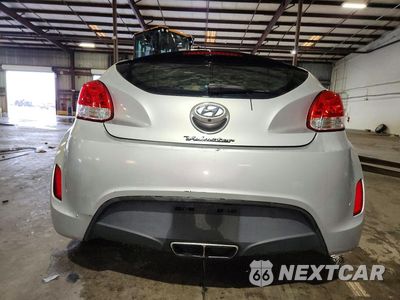 Zdjęcie 6 z 12 samochodu: 2015 HYUNDAI VELOSTER BASE VIN:KMHTC6AD6FU244760 - miniatura