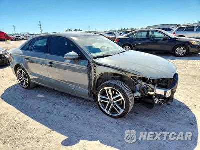 Czwarte zdjęcie samochodu z boku: 2020 AUDI A3 PREMIUM VIN:WAUAUGFFXLA033225 - miniatura