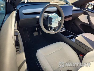 Zdjęcie 8 z 12 samochodu: 2026 TESLA MODEL Y VIN:7SAYGDED1TF638865 - miniatura