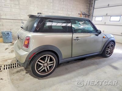 Trzecie zdjęcie samochodu z tyłu: 2007 MINI COOPER VIN:WMWMF33577TU62392 - miniatura