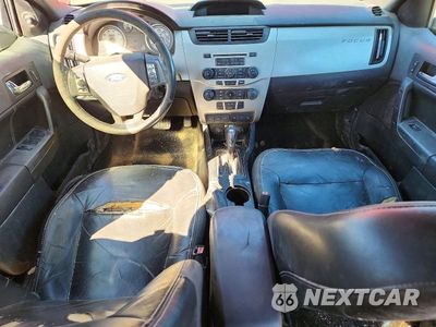 Zdjęcie 8 z 12 samochodu: 2010 FORD FOCUS SES VIN:1FAHP3GN4AW114718 - miniatura