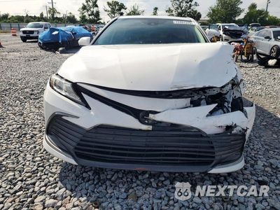 Piąte zdjęcie samochodu w środku: 2023 TOYOTA CAMRY LE VIN:4T1C11AK1PU162797 - miniatura