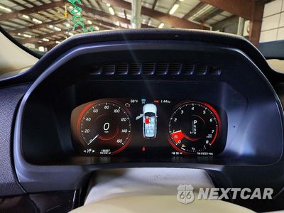 Zdjęcie 9 z 13 samochodu: 2017 VOLVO XC90 T6 VIN:YV4A22PKXH1131053 - miniatura
