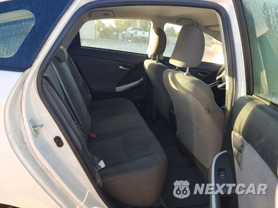 Zdjęcie 10 z 12 samochodu: 2015 TOYOTA PRIUS TWO VIN:JTDKN3DU3F1881658 - miniatura