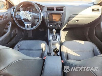 Zdjęcie 8 z 12 samochodu: 2011 VOLKSWAGEN JETTA SE VIN:3VWDX7AJ8BM306163 - miniatura
