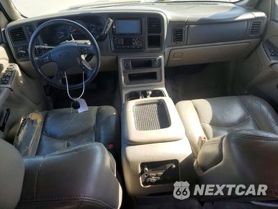 Zdjęcie 8 z 13 samochodu: 2004 CHEVROLET TAHOE K1500 VIN:1GNEK13T34R166596 - miniatura
