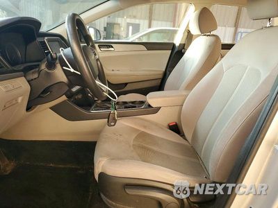 Zdjęcie 7 z 13 samochodu: 2019 HYUNDAI SONATA SE VIN:5NPE24AF8KH730772 - miniatura
