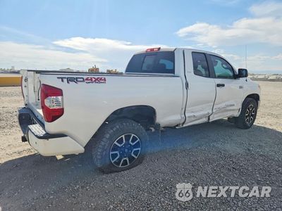 Trzecie zdjęcie samochodu z tyłu: 2017 TOYOTA TUNDRA SR5 VIN:5TFUW5F10HX586702 - miniatura