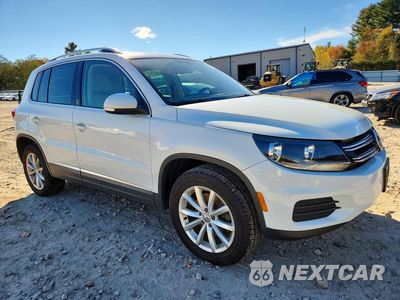 Czwarte zdjęcie samochodu z boku: 2017 VOLKSWAGEN TIGUAN WOLFSBURG VIN:WVGSV7AX1HW508741 - miniatura