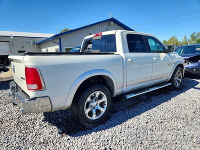 Trzecie zdjęcie samochodu z tyłu: 2016 RAM 1500 LARAMIE VIN:1C6RR7NT3GS315163 - miniatura