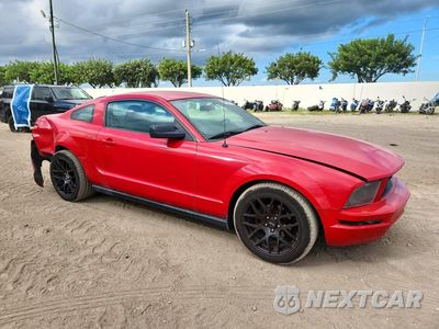 Czwarte zdjęcie samochodu z boku: 2008 FORD MUSTANG VIN:1ZVHT80N685167107 - miniatura