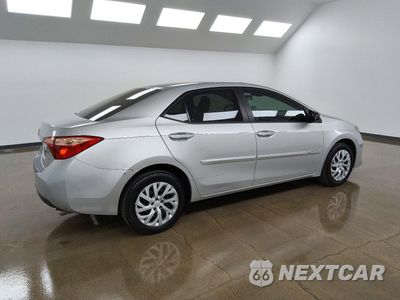 Trzecie zdjęcie samochodu z tyłu: 2019 TOYOTA COROLLA LE VIN:5YFBURHE0KP862435 - miniatura