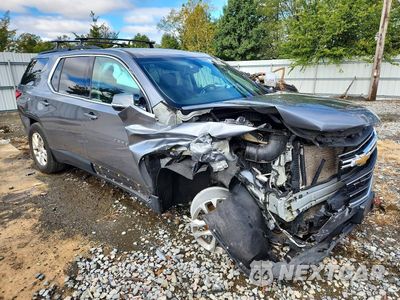 Czwarte zdjęcie samochodu z boku: 2020 CHEVROLET TRAVERSE LT VIN:1GNEVGKW1LJ286626 - miniatura