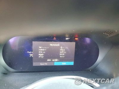Zdjęcie 9 z 13 samochodu: 2022 VOLVO XC60 B5 MOMENTUM VIN:YV4L12RK2N1052299 - miniatura