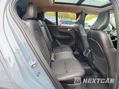 Zdjęcie 11 z 13 samochodu: 2020 VOLVO XC40 T5 MOMENTUM VIN:YV4162UK6L2294312 - miniatura