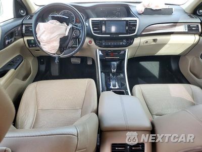 Zdjęcie 8 z 13 samochodu: 2016 HONDA ACCORD TOURING VIN:1HGCR3F98GA015152 - miniatura