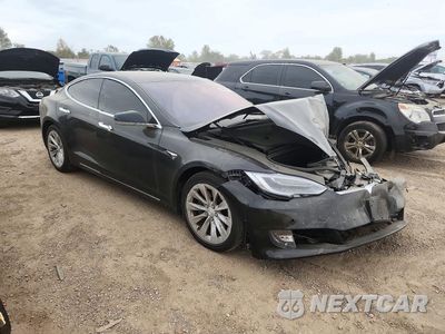 Czwarte zdjęcie samochodu z boku: 2019 TESLA MODEL S VIN:5YJSA1E28KF306017 - miniatura