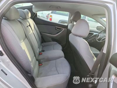 Zdjęcie 10 z 12 samochodu: 2013 HYUNDAI ELANTRA GLS VIN:5NPDH4AE5DH408241 - miniatura