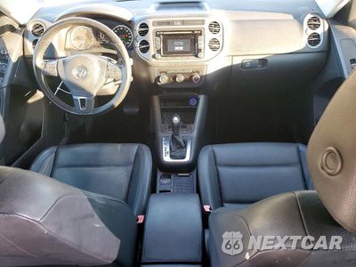 Zdjęcie 8 z 13 samochodu: 2012 VOLKSWAGEN TIGUAN S VIN:WVGAV7AX5CW518550 - miniatura