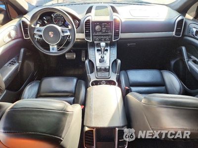Zdjęcie 8 z 13 samochodu: 2012 PORSCHE CAYENNE TURBO VIN:WP1AC2A2XCLA80335 - miniatura