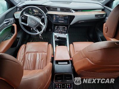 Zdjęcie 8 z 13 samochodu: 2019 AUDI E-TRON PRESTIGE VIN:WA1VABGE4KB019748 - miniatura