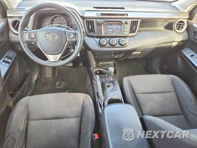 Zdjęcie 8 z 13 samochodu: 2016 TOYOTA RAV4 LE VIN:JTMZFREV0GJ063702 - miniatura