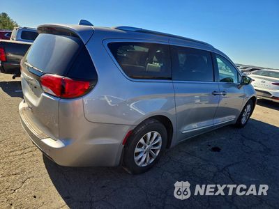 Trzecie zdjęcie samochodu z tyłu: 2018 CHRYSLER PACIFICA TOURING L VIN:2C4RC1BG8JR212330 - miniatura