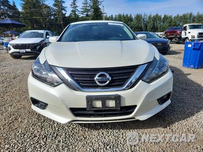 Piąte zdjęcie samochodu w środku: 2017 NISSAN ALTIMA 2.5 SR VIN:1N4AL3AP8HC116202 - miniatura