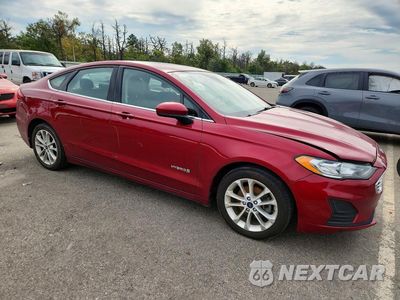 Czwarte zdjęcie samochodu z boku: 2019 FORD FUSION SE VIN:3FA6P0LU7KR194328 - miniatura