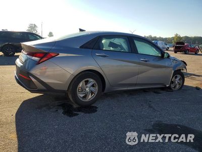 Trzecie zdjęcie samochodu z tyłu: 2024 HYUNDAI ELANTRA SE VIN:KMHLL4DG2RU770592 - miniatura