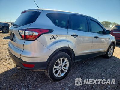 Trzecie zdjęcie samochodu z tyłu: 2017 FORD ESCAPE S VIN:1FMCU0F73HUB52750 - miniatura